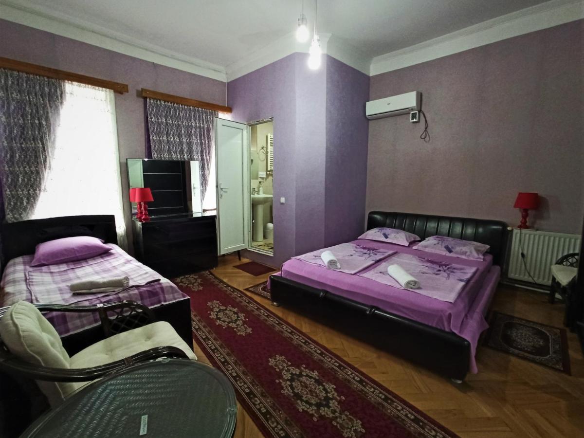 Guesthouse Lilia &Wine Celler Telavi Exteriör bild